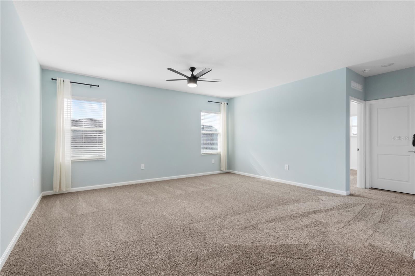 Listing photo id 21 for 139 Aces High Lane