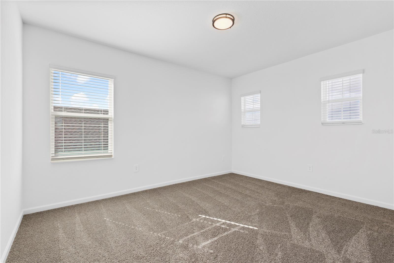 Listing photo id 22 for 139 Aces High Lane