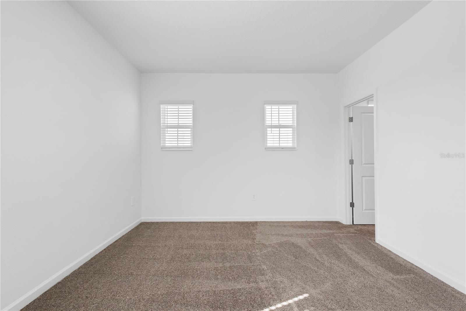 Listing photo id 23 for 139 Aces High Lane