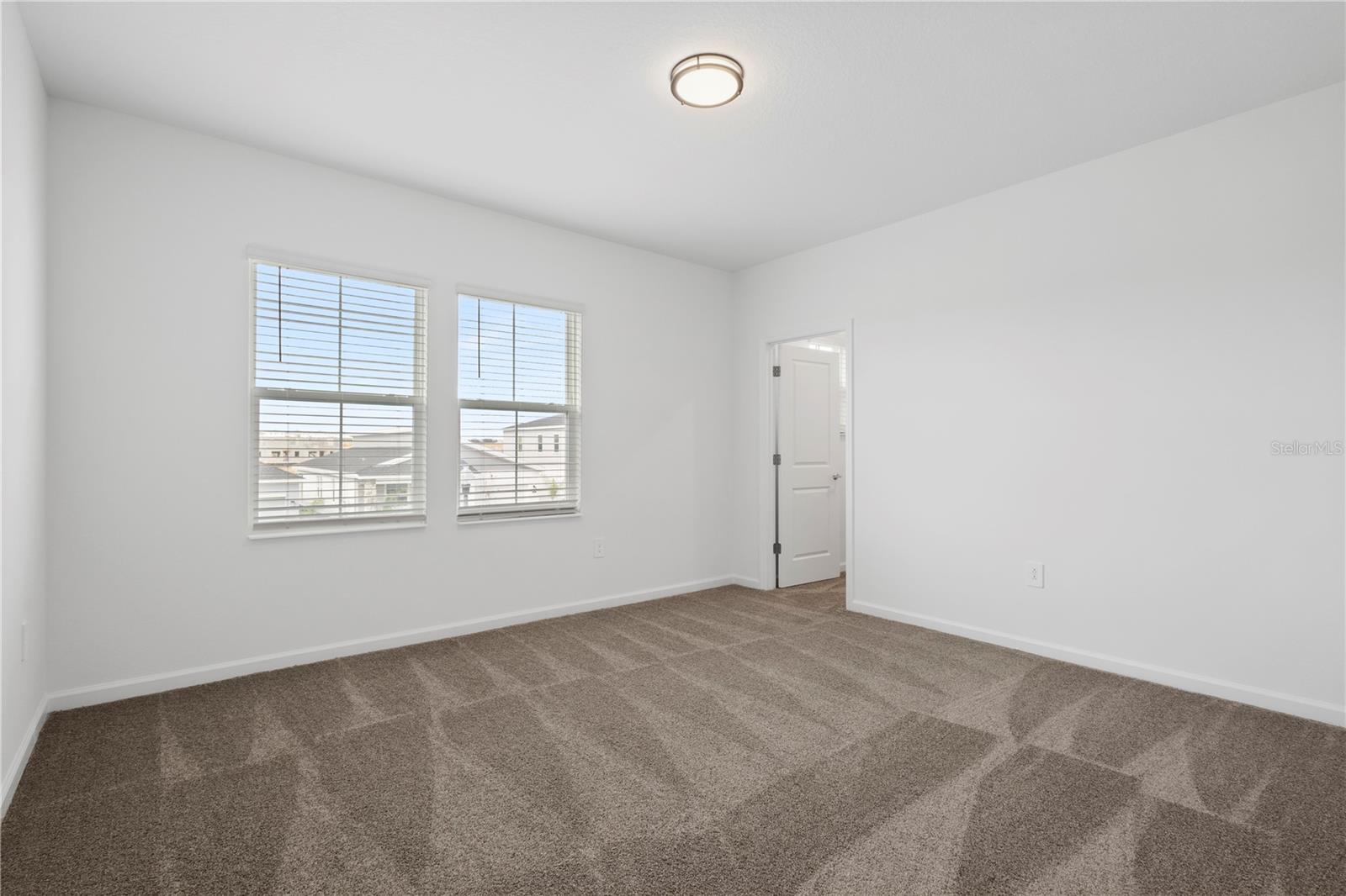 Listing photo id 24 for 139 Aces High Lane