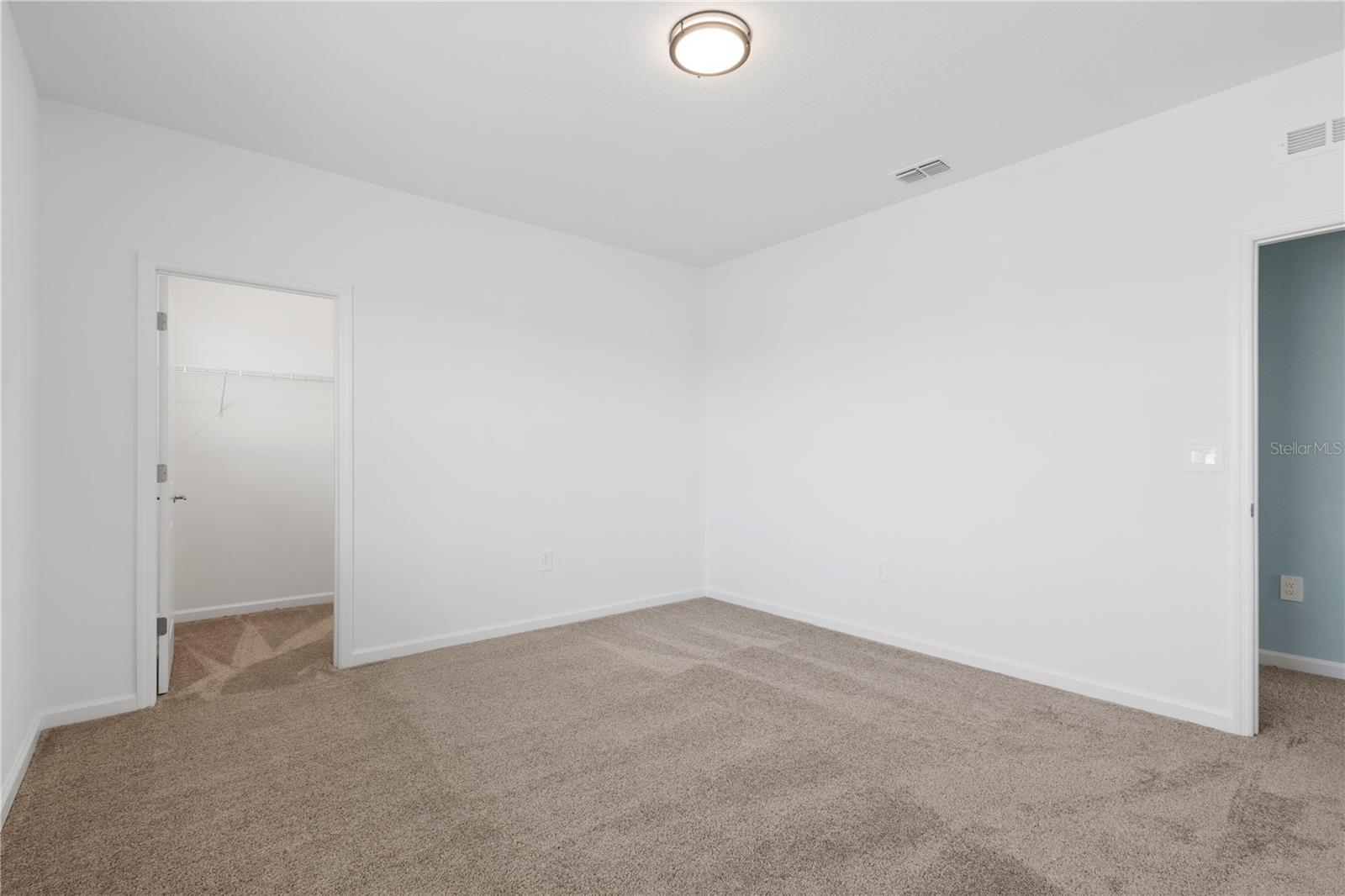 Listing photo id 25 for 139 Aces High Lane