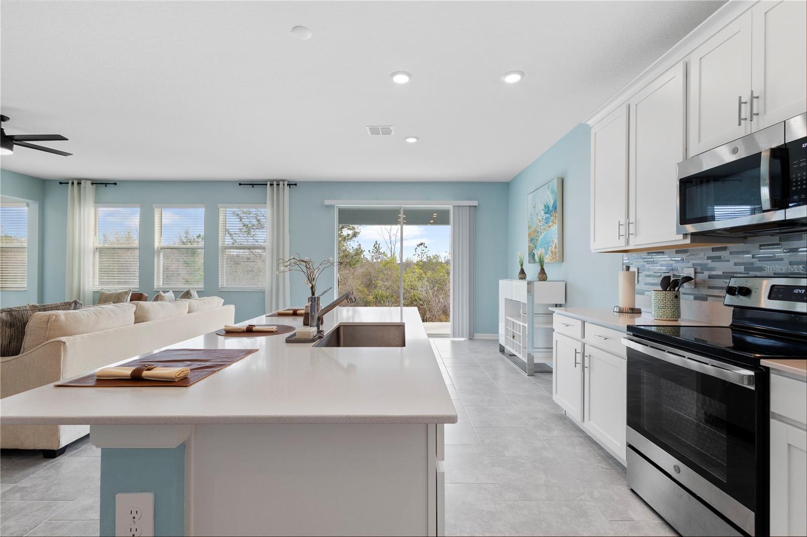 Listing photo id 2 for 139 Aces High Lane