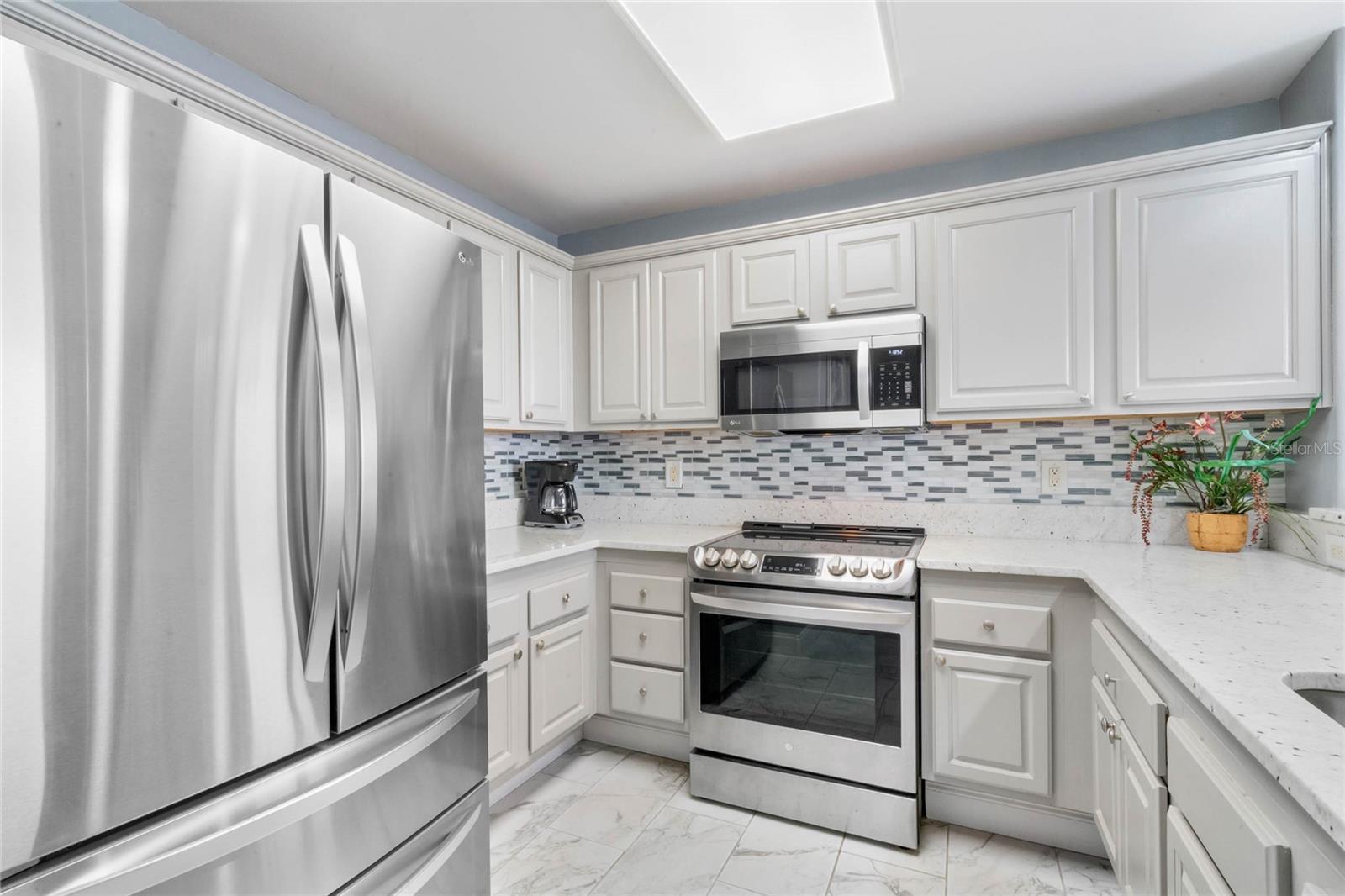 Image 14 of 72 For 13415 Blue Heron Beach Drive 401