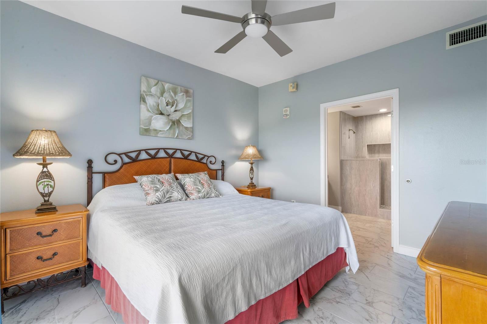Image 16 of 72 For 13415 Blue Heron Beach Drive 401