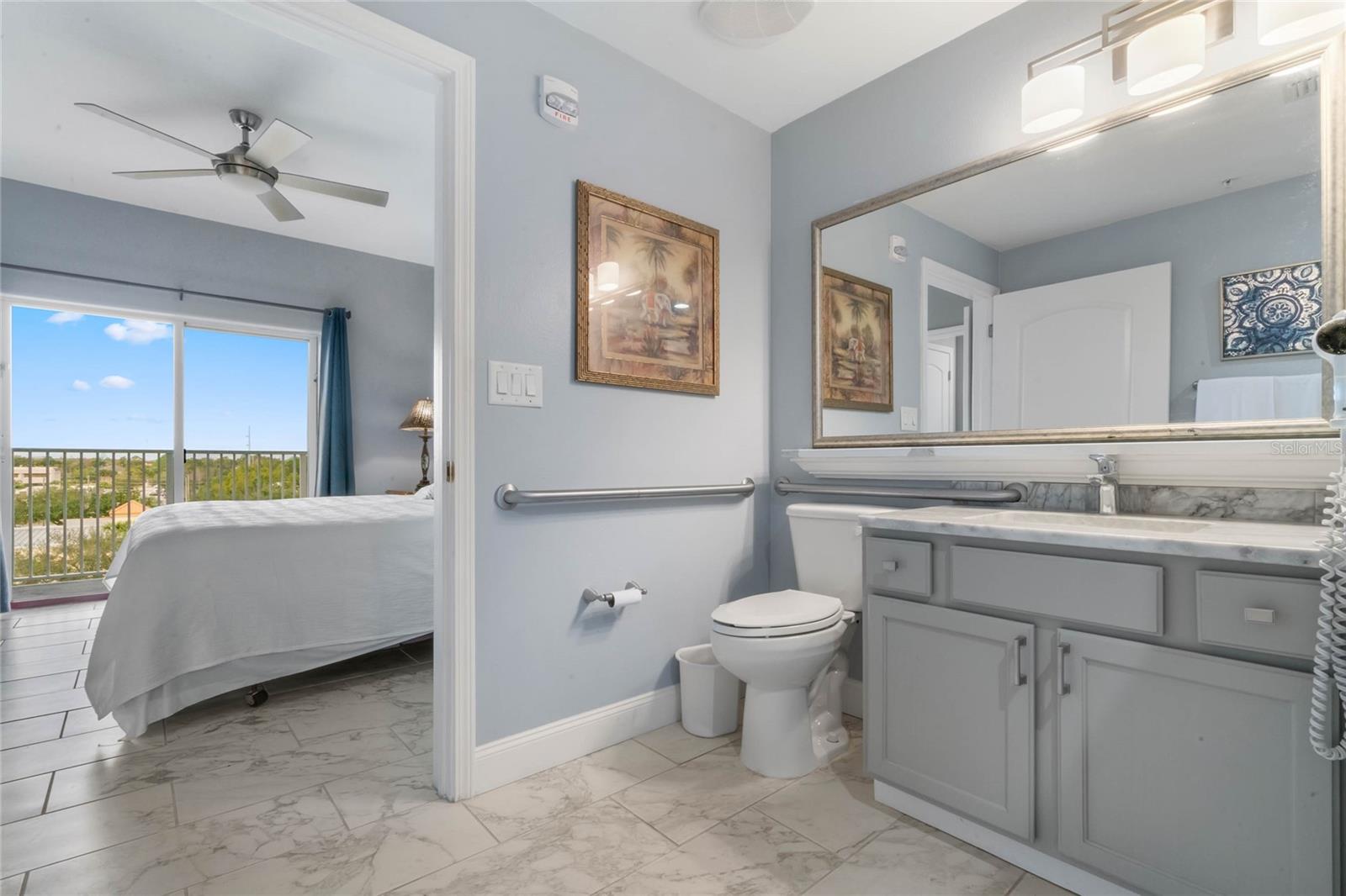 Image 19 of 72 For 13415 Blue Heron Beach Drive 401