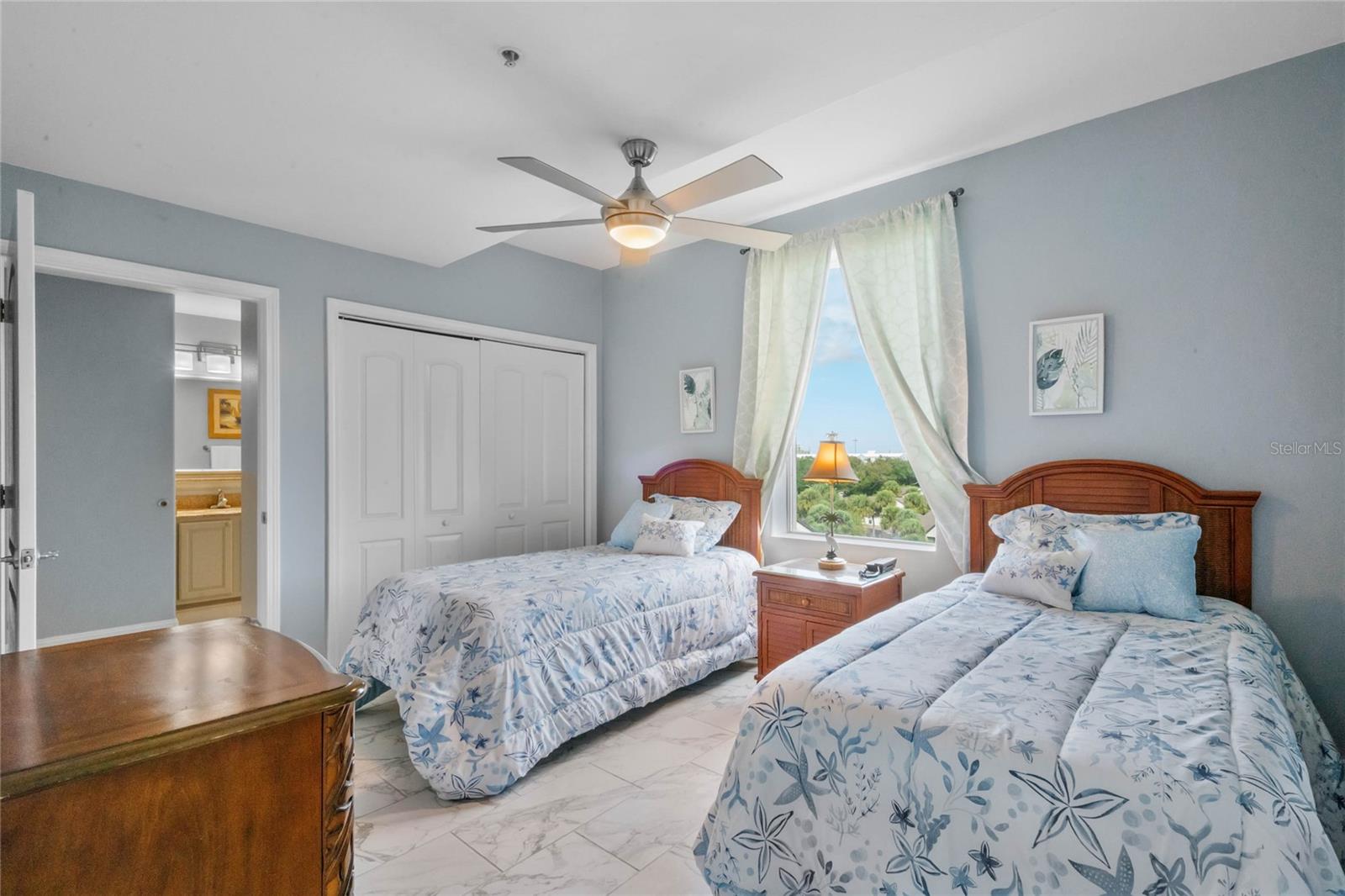 Image 23 of 72 For 13415 Blue Heron Beach Drive 401
