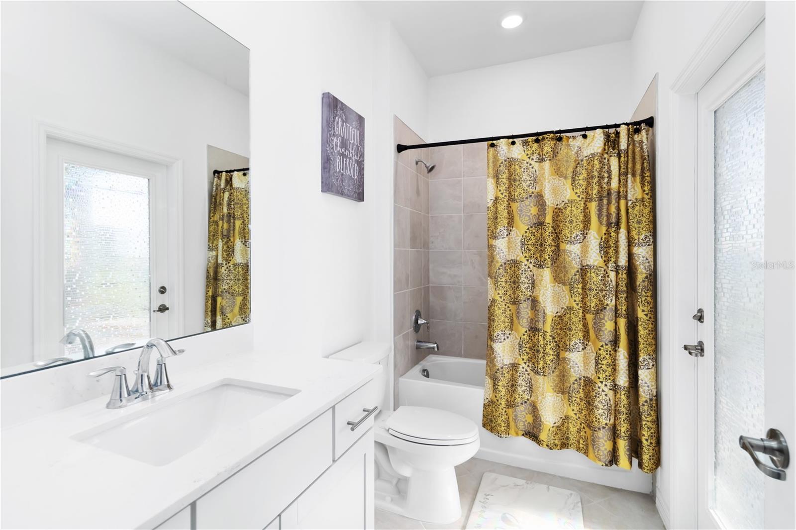Image 21 of 52 For 11330 Burgundy Drive