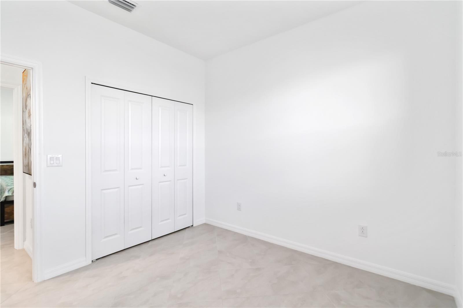 Image 26 of 52 For 11330 Burgundy Drive