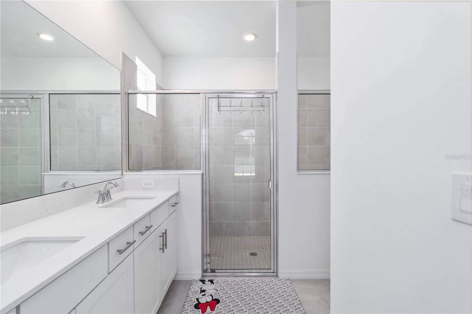 Image 31 of 52 For 11330 Burgundy Drive