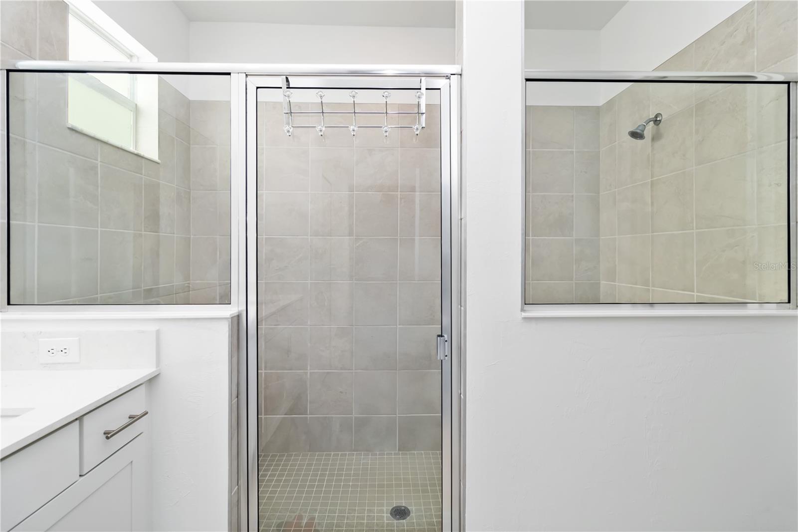 Image 33 of 52 For 11330 Burgundy Drive