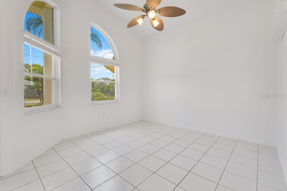 Image 12 of 72 For 6555 Bay Tree Court