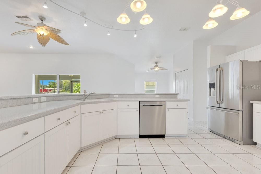 Image 17 of 72 For 6555 Bay Tree Court