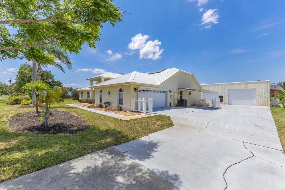 Image 3 of 72 For 6555 Bay Tree Court