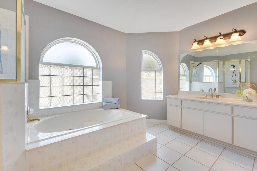 Image 42 of 72 For 6555 Bay Tree Court