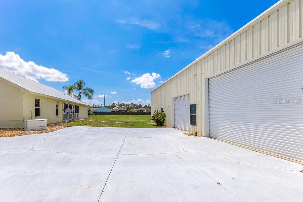 Image 6 of 72 For 6555 Bay Tree Court