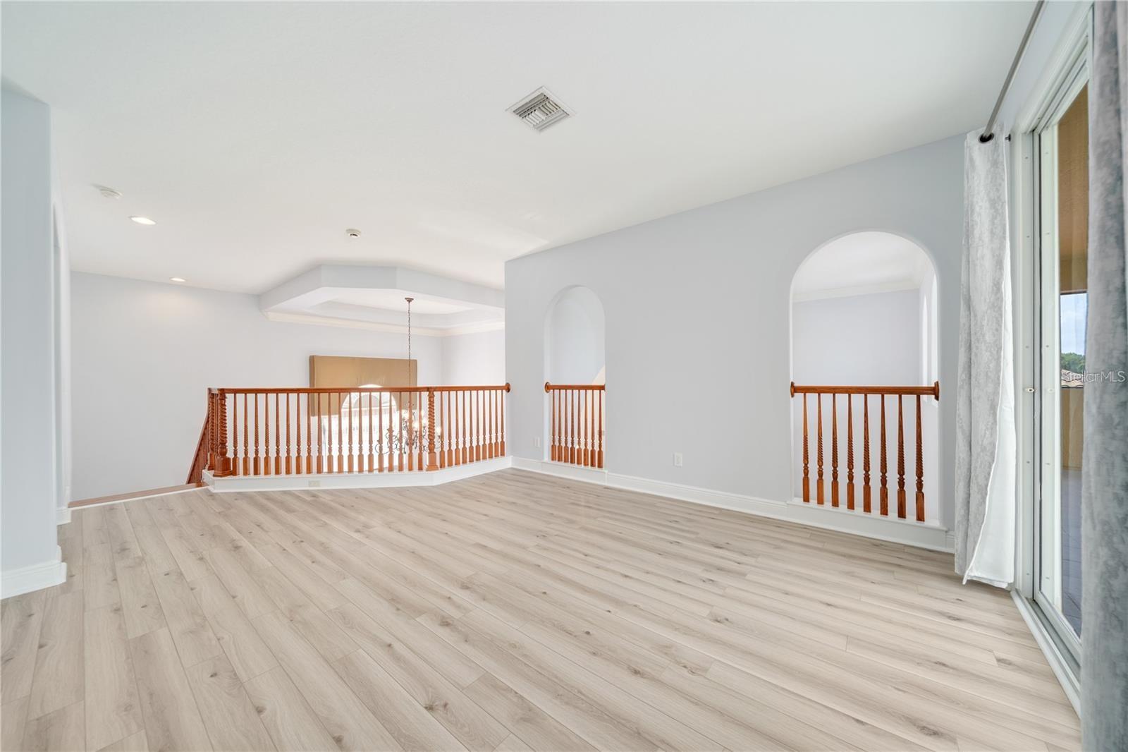 Listing photo id 27 for 2333 Pinehurst Court