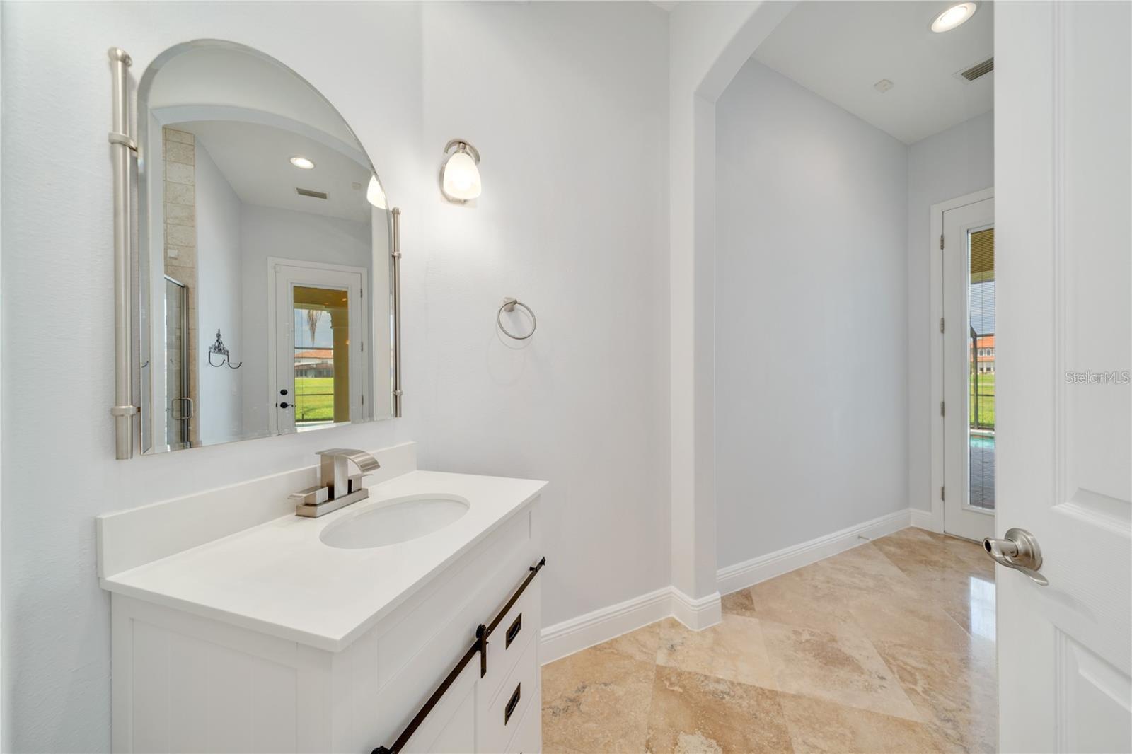 Listing photo id 36 for 2333 Pinehurst Court