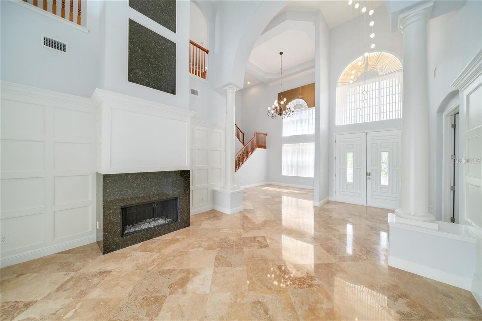 Listing photo id 7 for 2333 Pinehurst Court