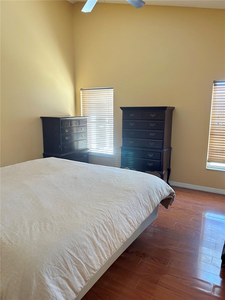 Listing photo id 8 for 2779 Theresa Drive