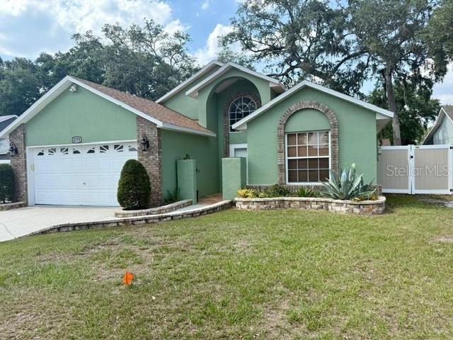 Listing photo id 0 for 2779 Theresa Drive