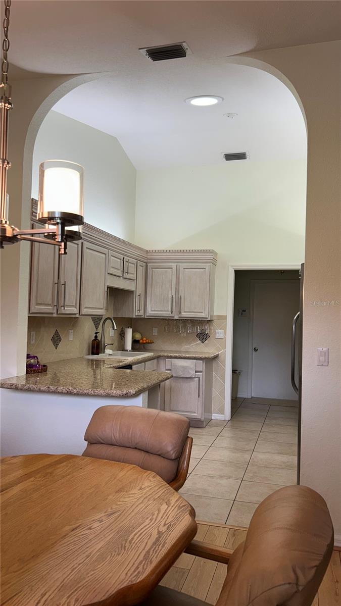 Image 11 of 38 For 1717 Orangewood Lane