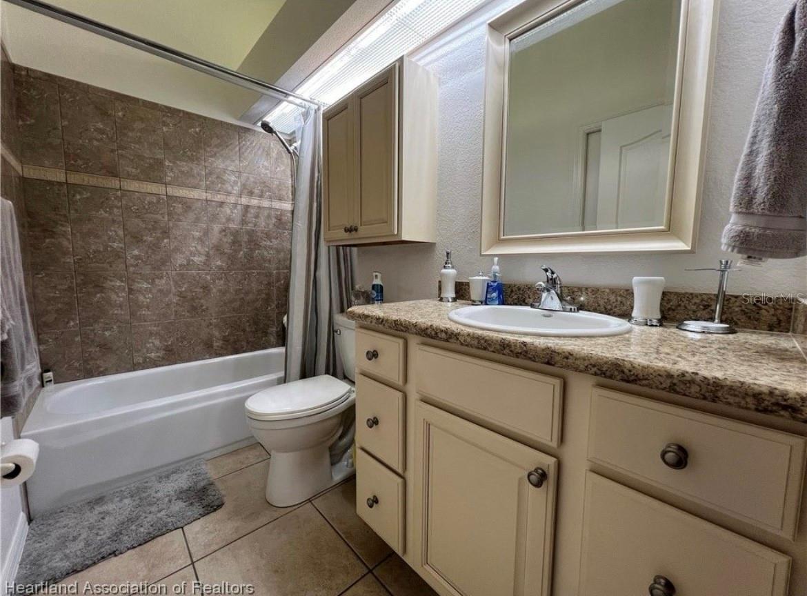 Image 23 of 38 For 1717 Orangewood Lane