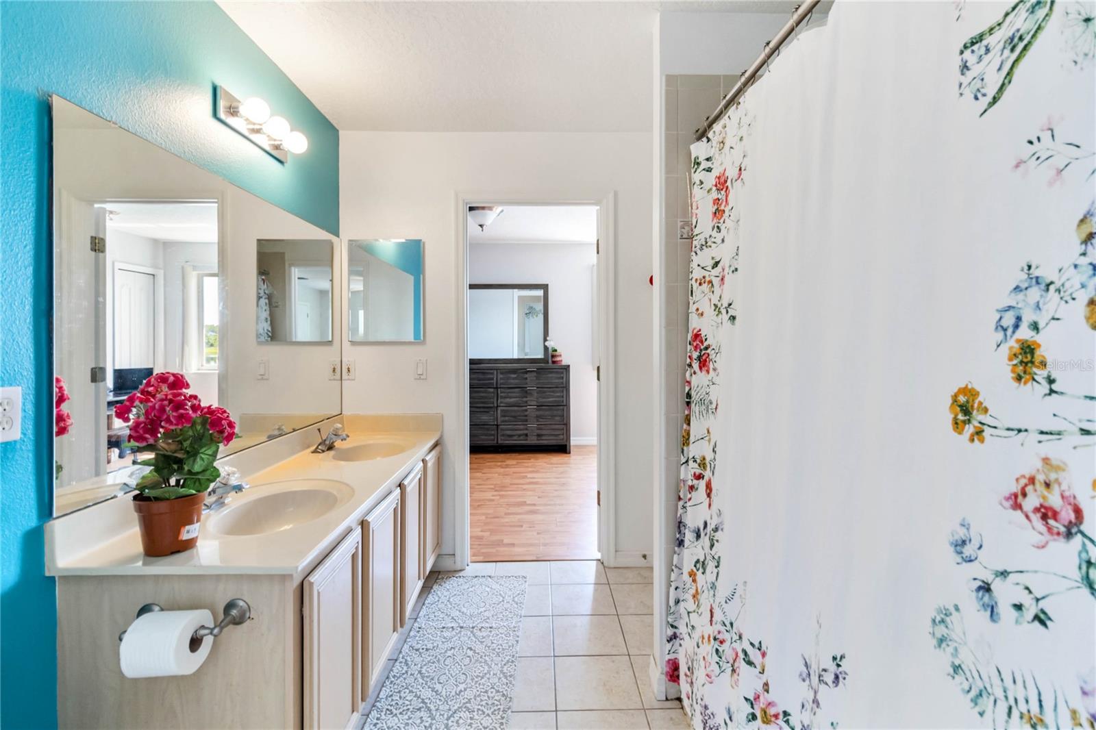 Image 43 of 68 For 12134 Shadowbrook Lane