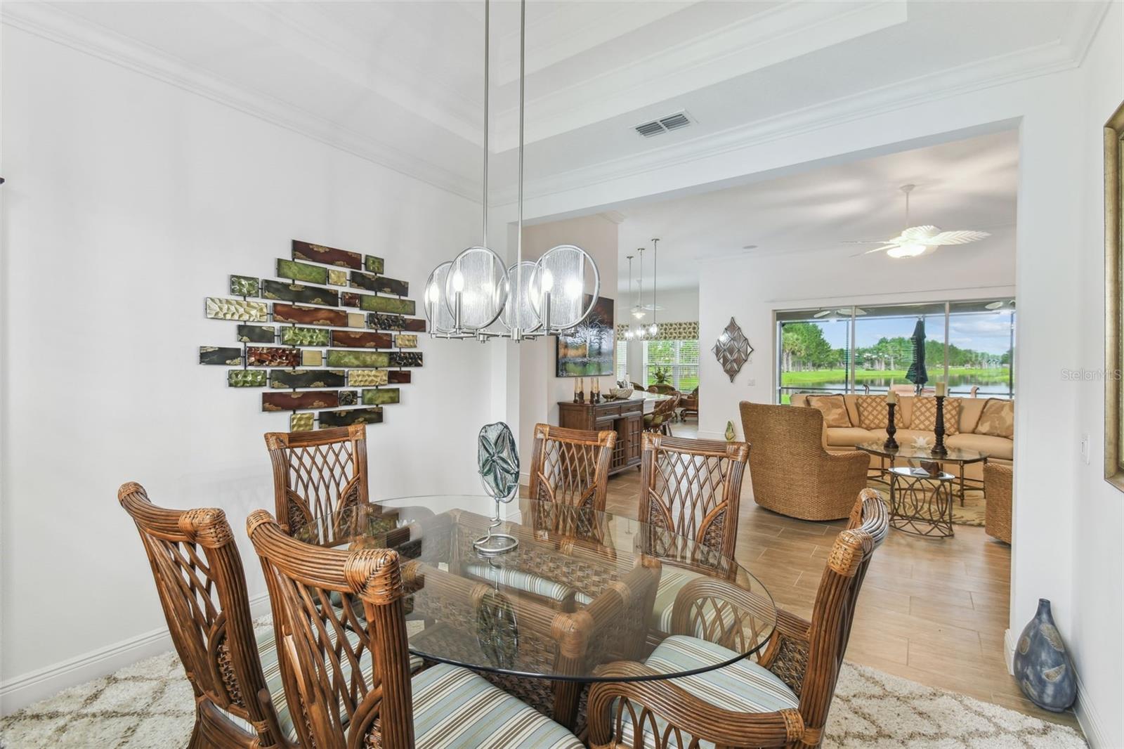 Image 11 of 68 For 561 Tapatio Lane