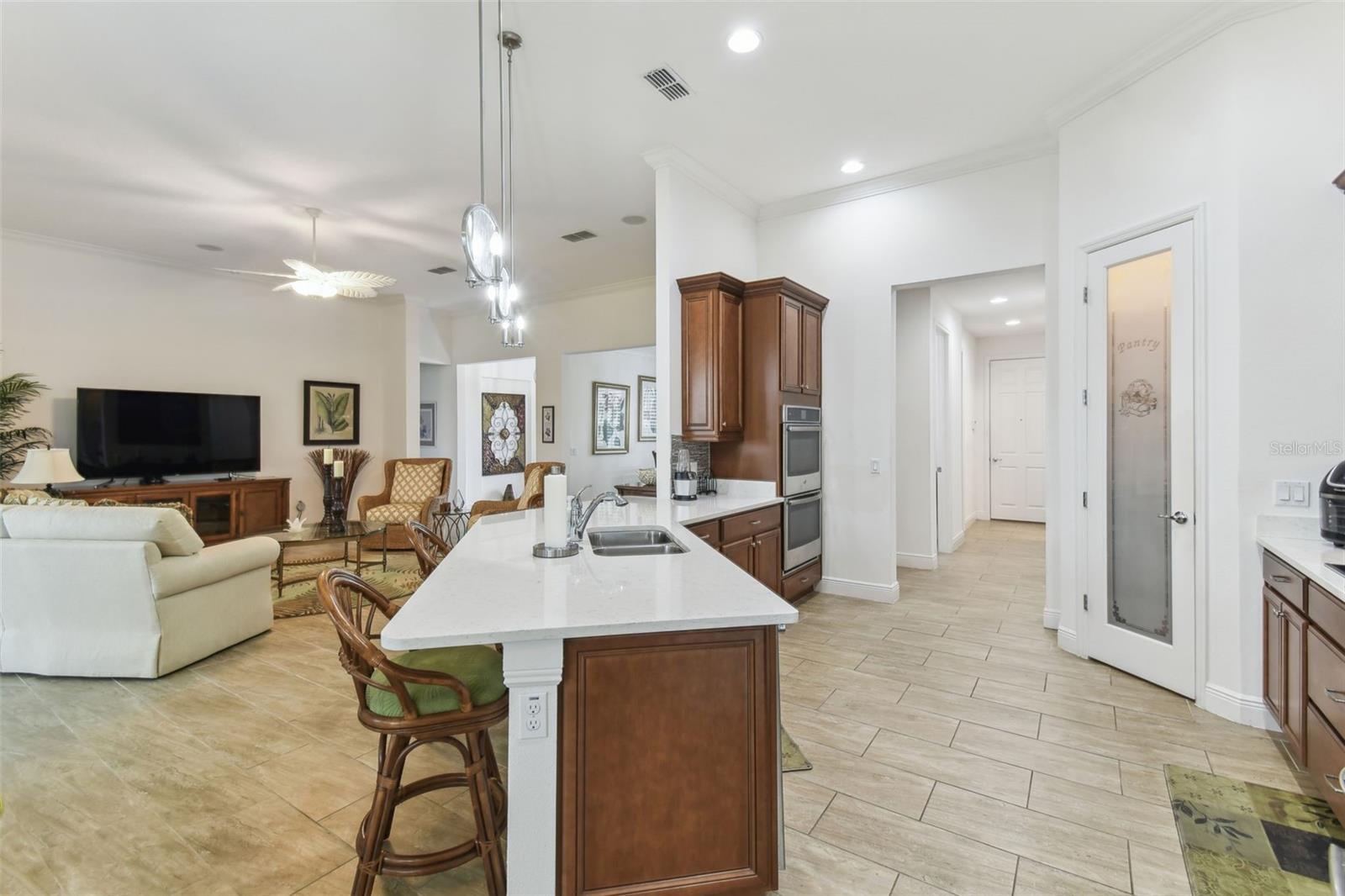 Image 14 of 68 For 561 Tapatio Lane