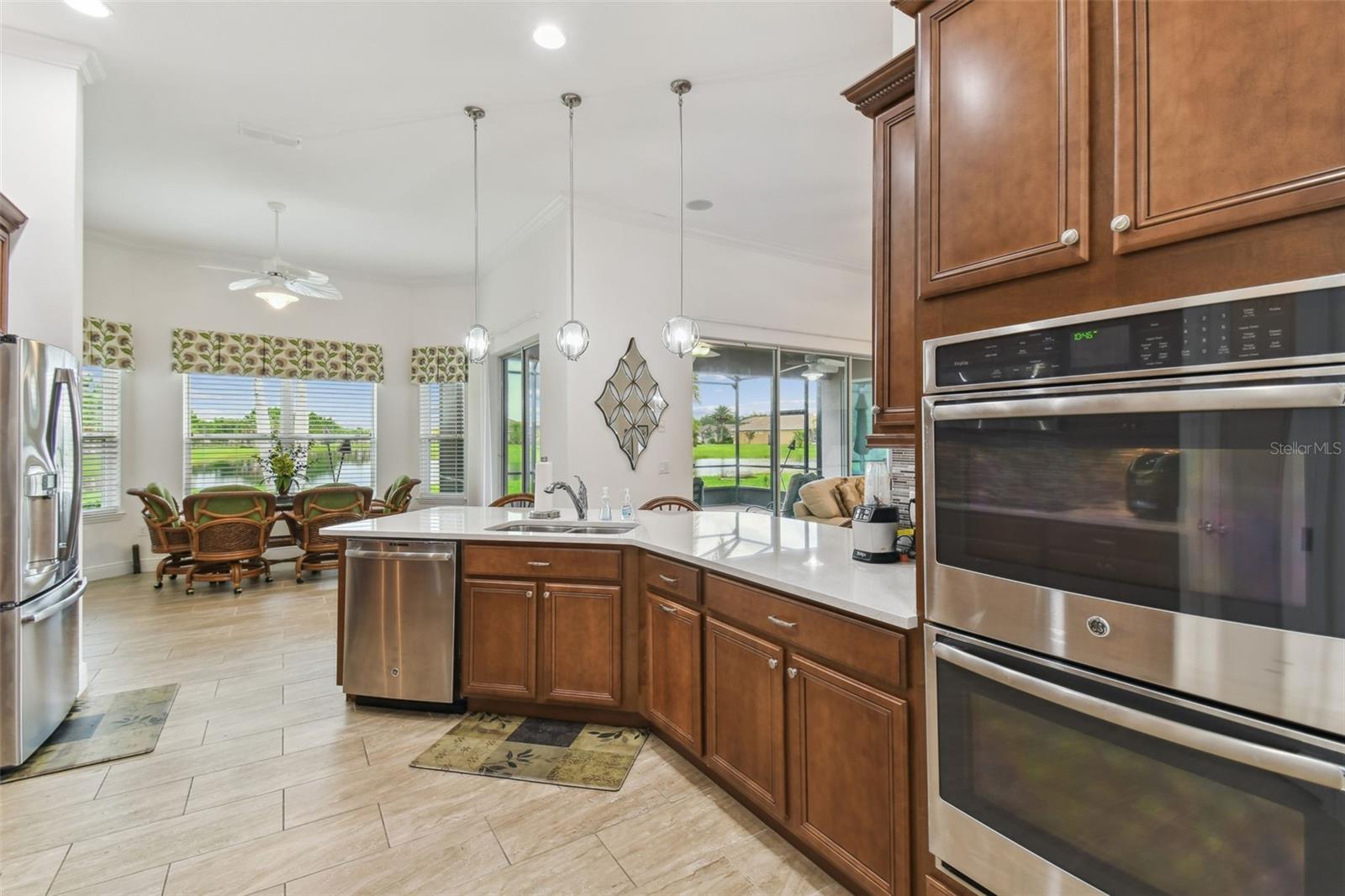 Image 16 of 68 For 561 Tapatio Lane