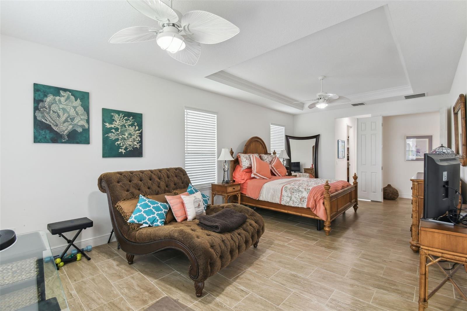 Image 22 of 68 For 561 Tapatio Lane