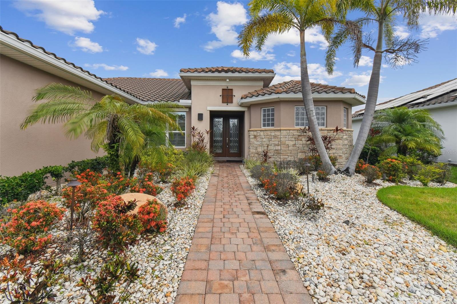 Image 5 of 68 For 561 Tapatio Lane
