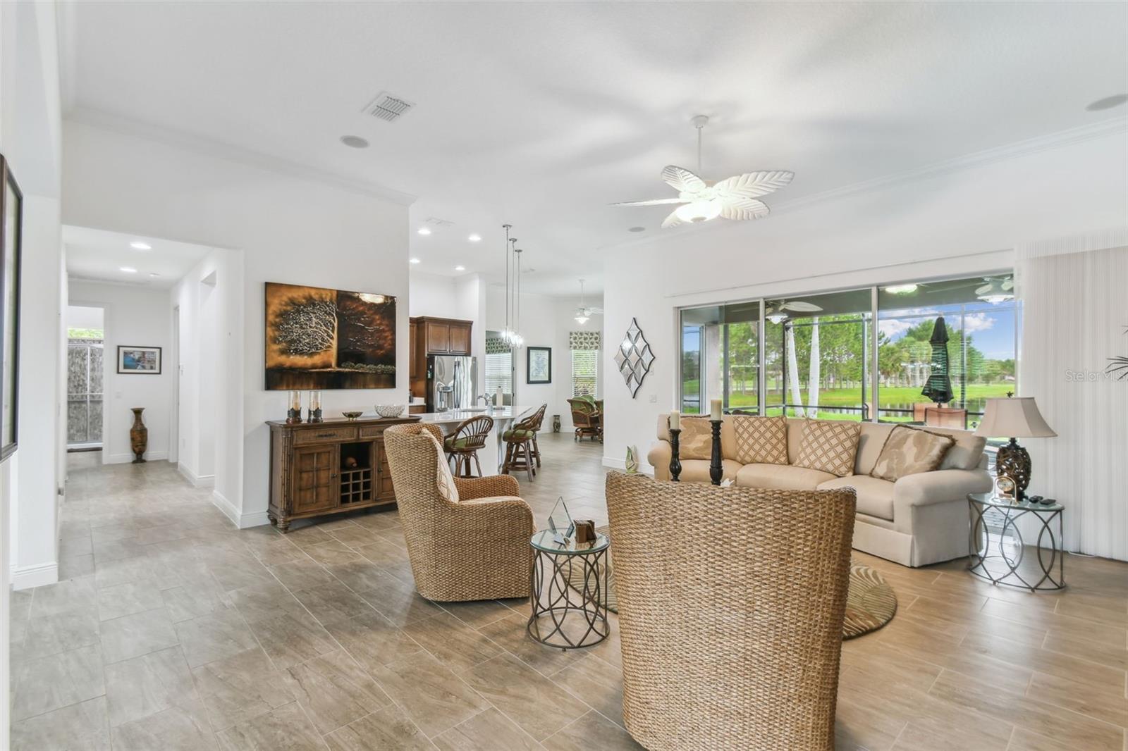 Image 6 of 68 For 561 Tapatio Lane