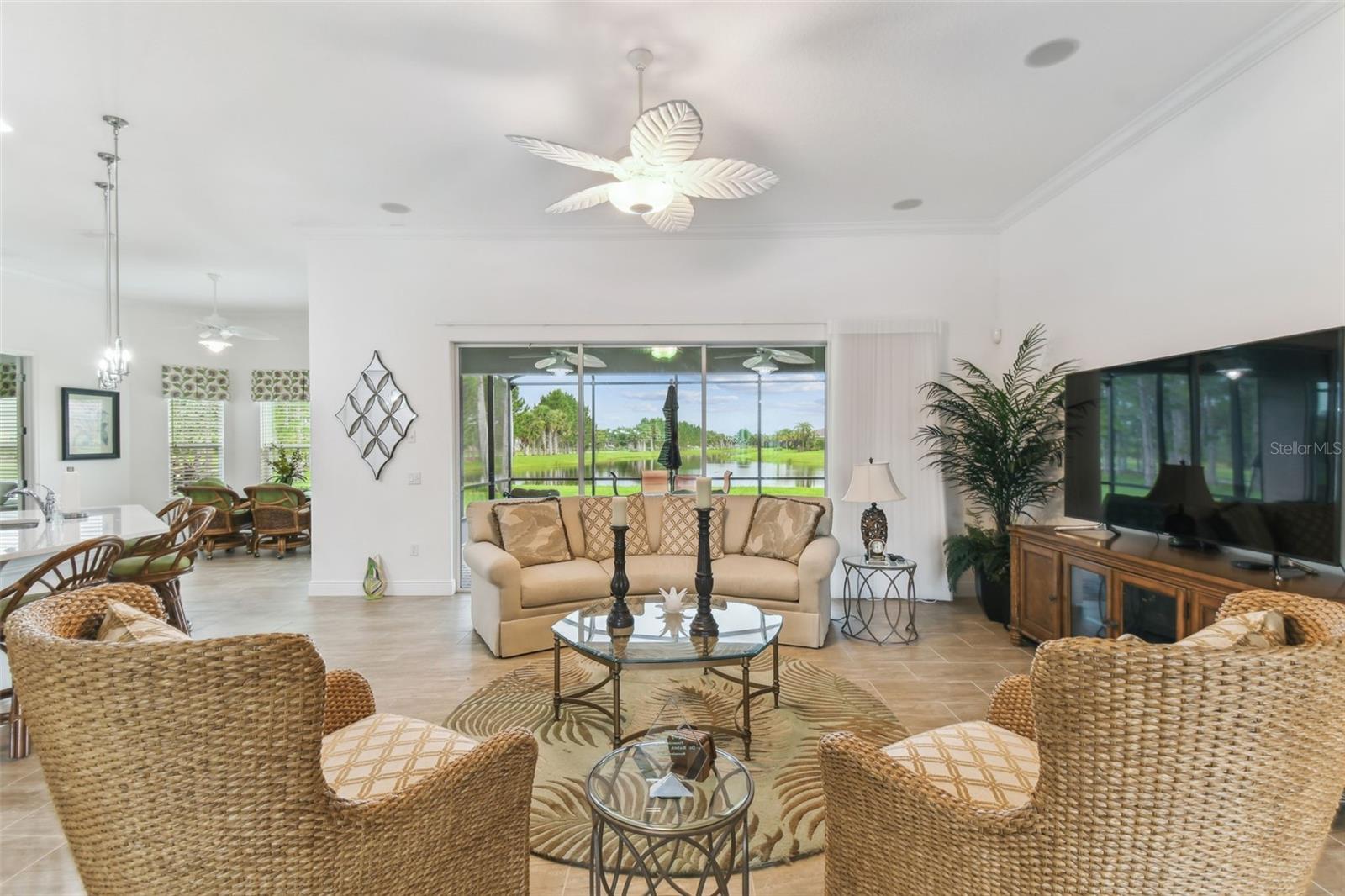 Image 7 of 68 For 561 Tapatio Lane