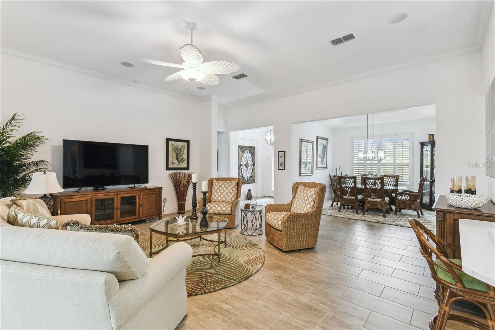 Image 8 of 68 For 561 Tapatio Lane