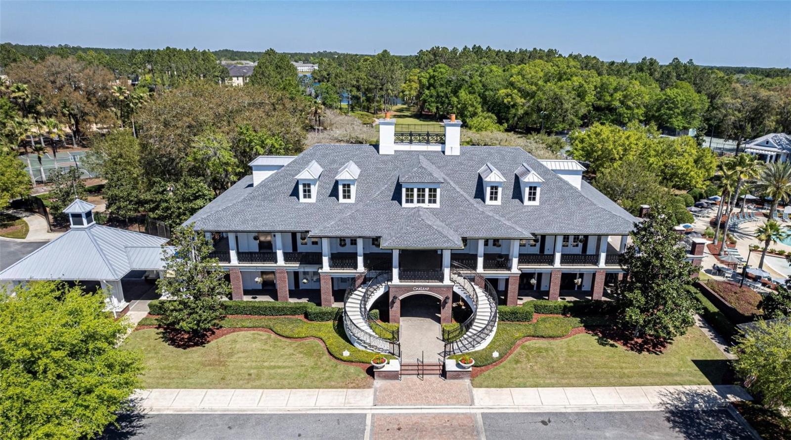 Image 2 of 9 For 575 Oakleaf Plantation Parkway 515