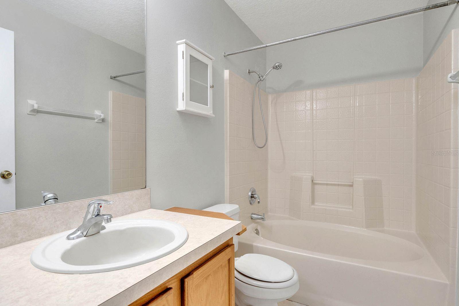 Listing photo id 11 for 1150 Orne Court