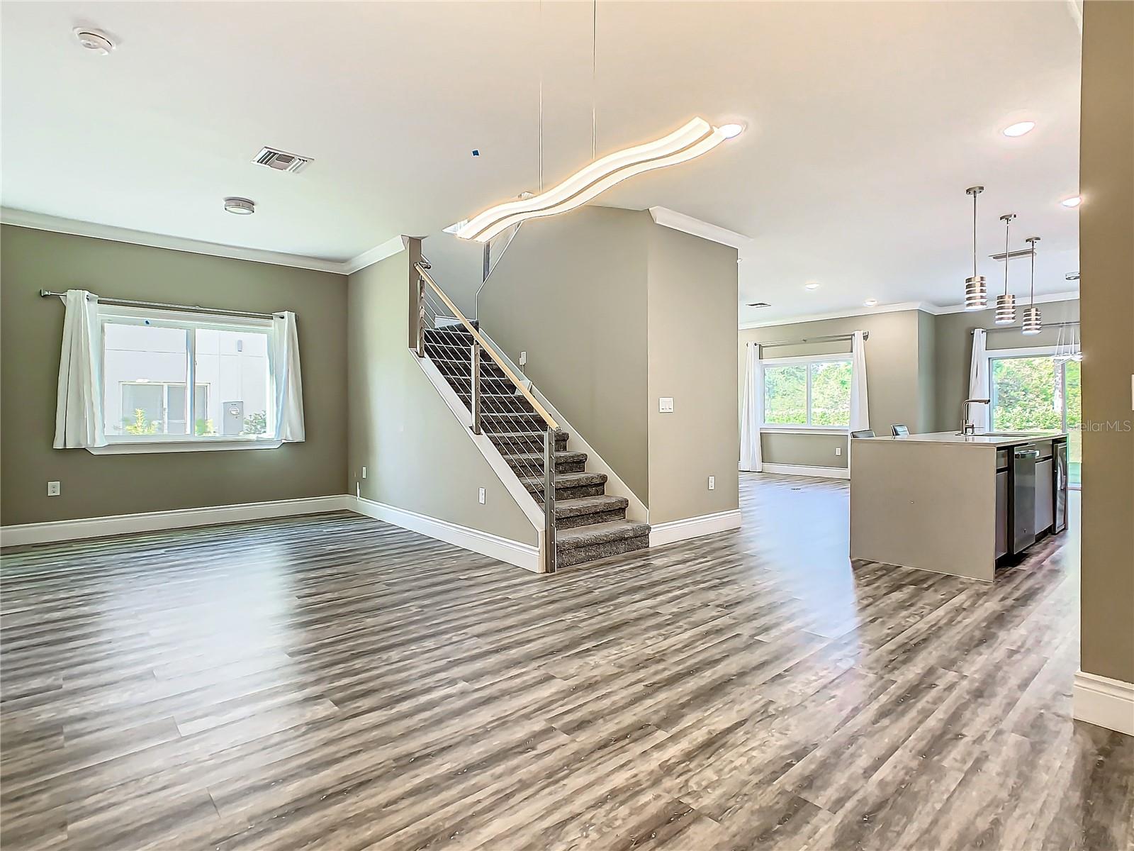 Image 2 of 67 For 2000 Greenbriar Terrace