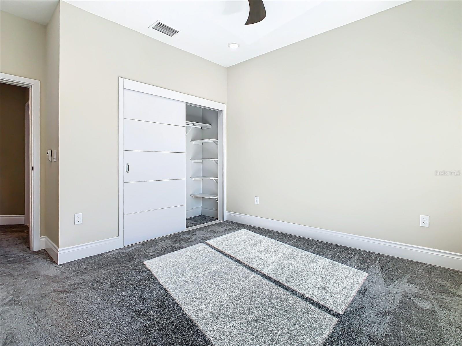 Image 44 of 67 For 2000 Greenbriar Terrace
