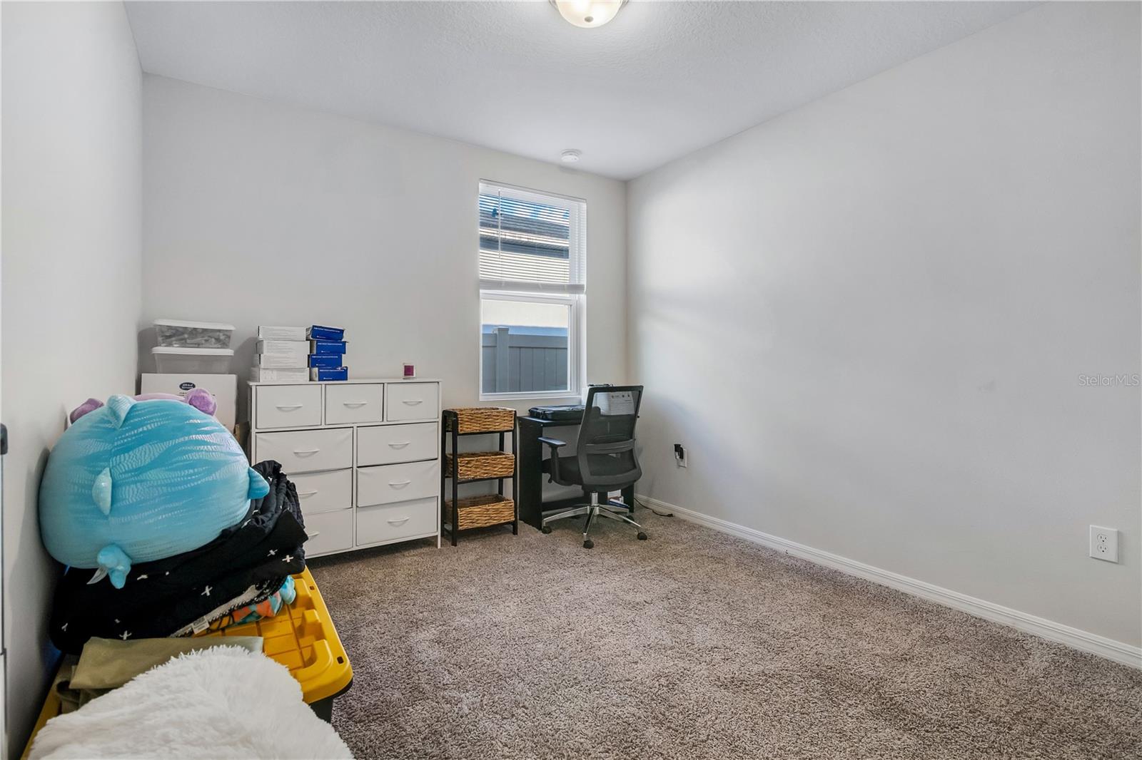 Image 6 of 18 For 956 Cambridge Drive