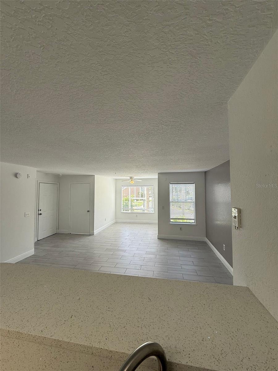 Image 21 of 44 For 2206 Antigua Place 1025