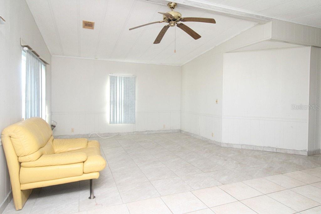 Image 3 of 12 For 6332 Bayberry  Blvd Ne