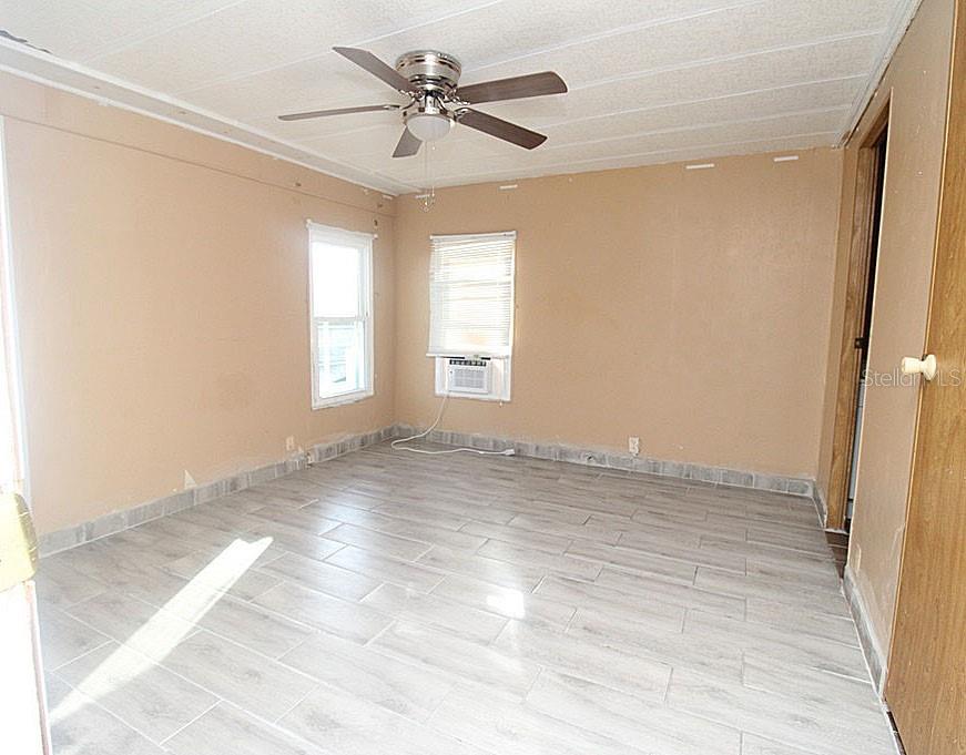 Image 6 of 12 For 6332 Bayberry  Blvd Ne