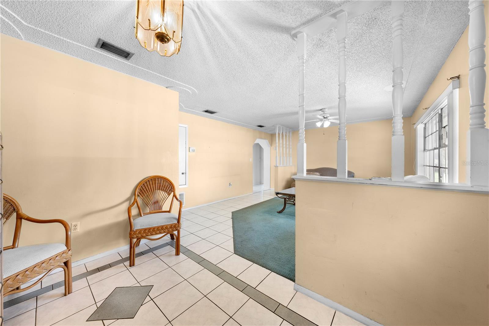 Image 15 of 63 For 2947 Larson Street