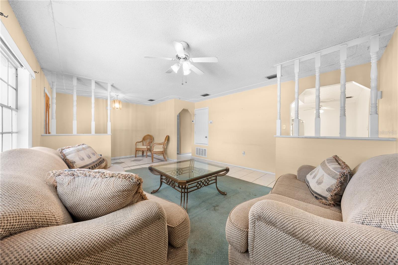 Image 18 of 63 For 2947 Larson Street