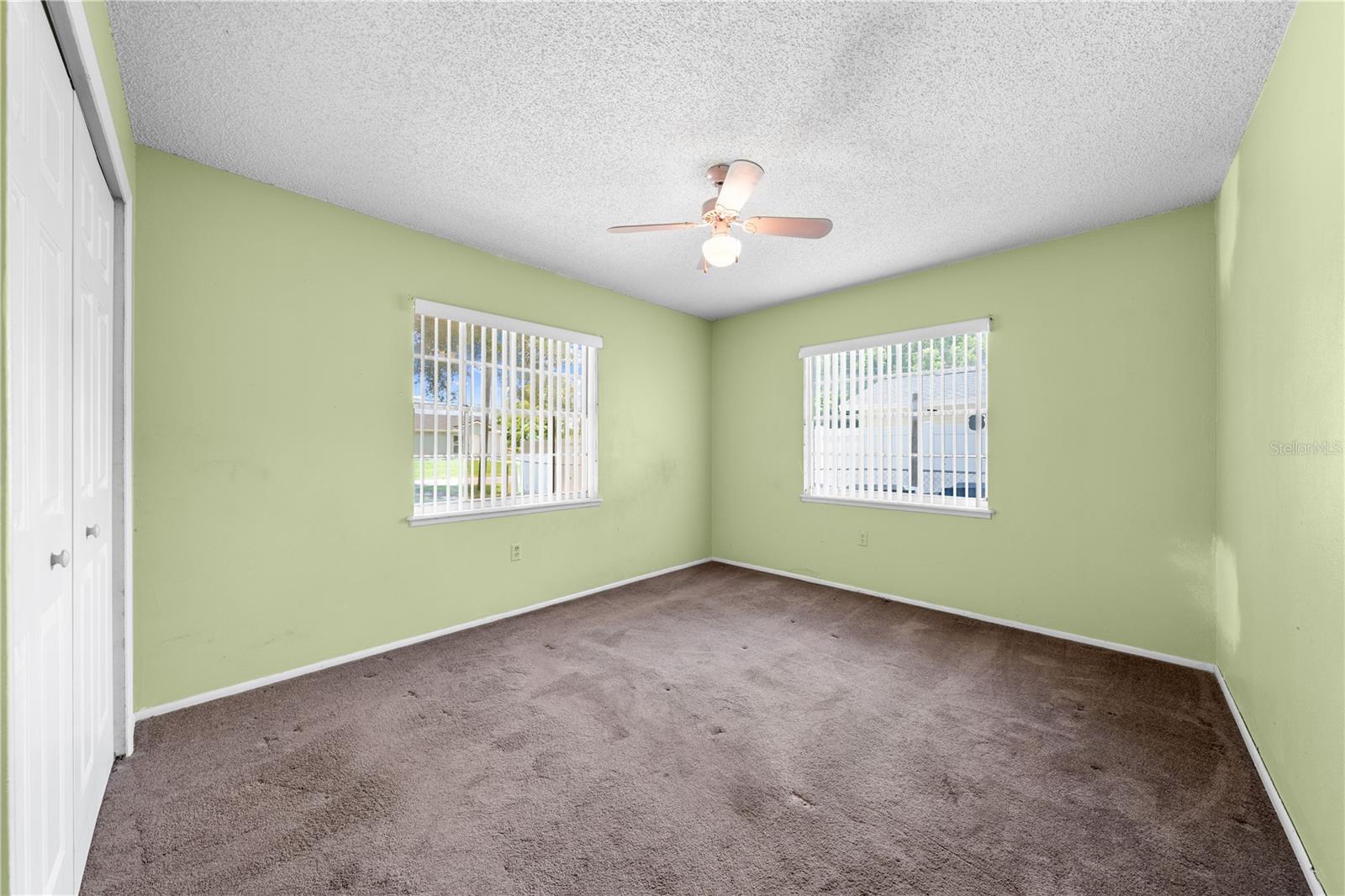 Image 21 of 63 For 2947 Larson Street