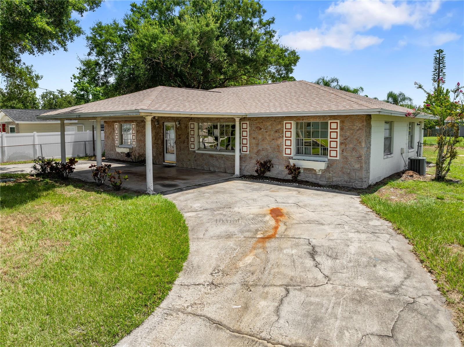 Image 4 of 63 For 2947 Larson Street