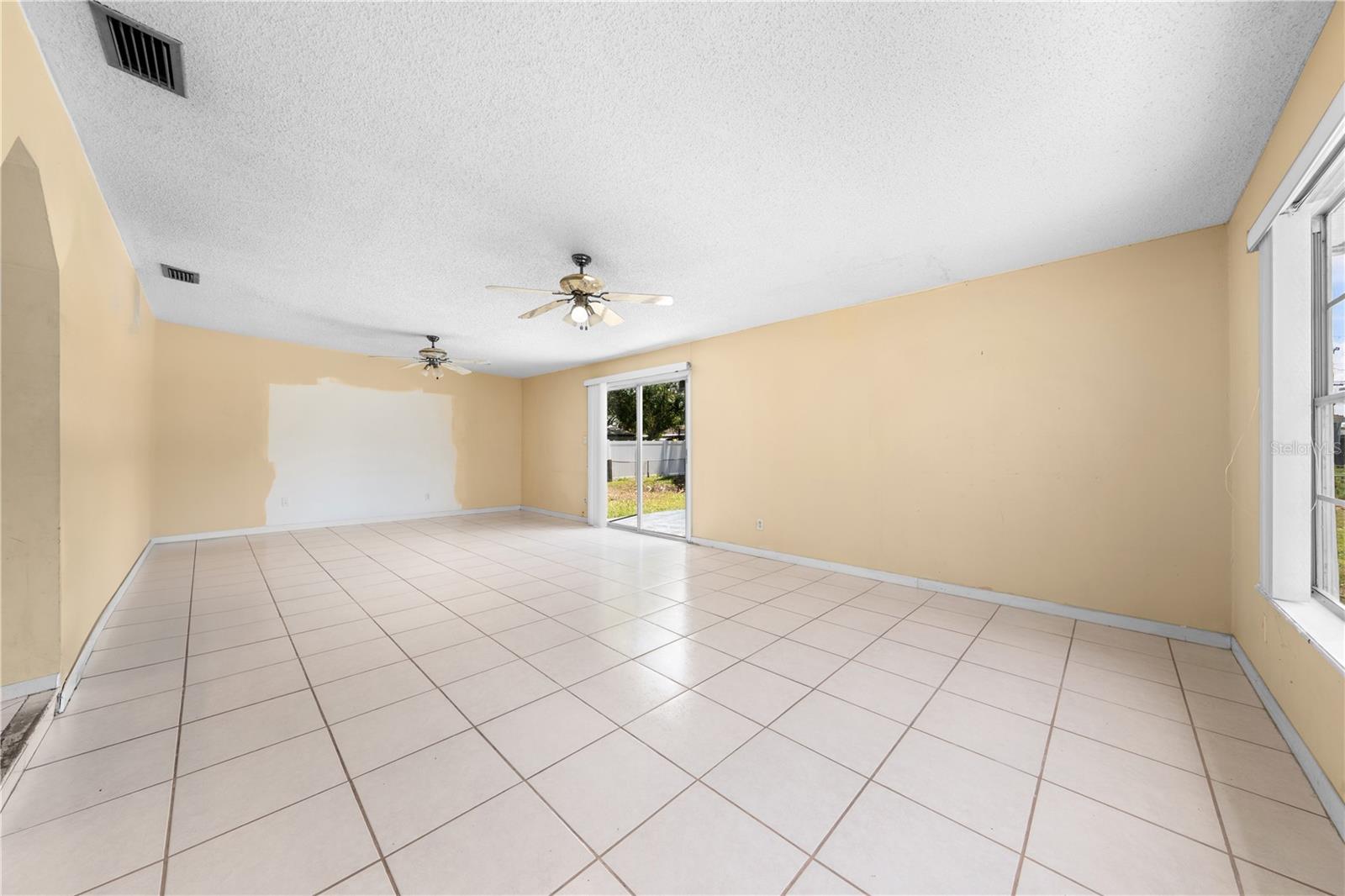 Image 43 of 63 For 2947 Larson Street