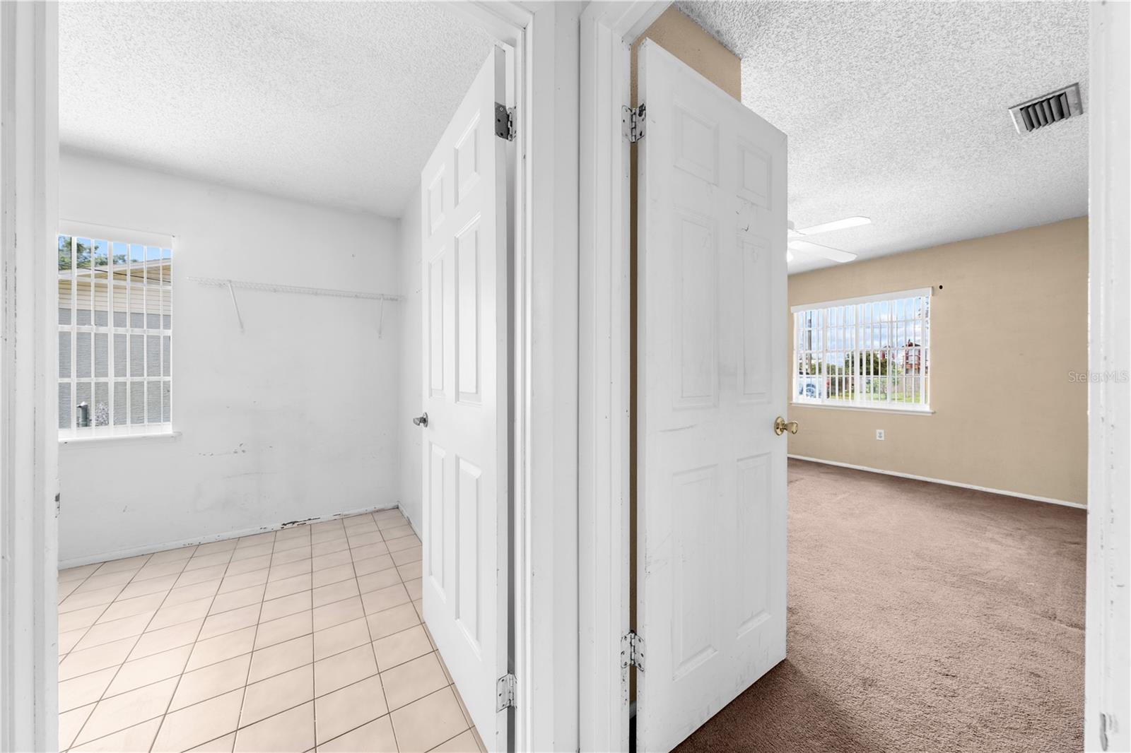 Image 45 of 63 For 2947 Larson Street