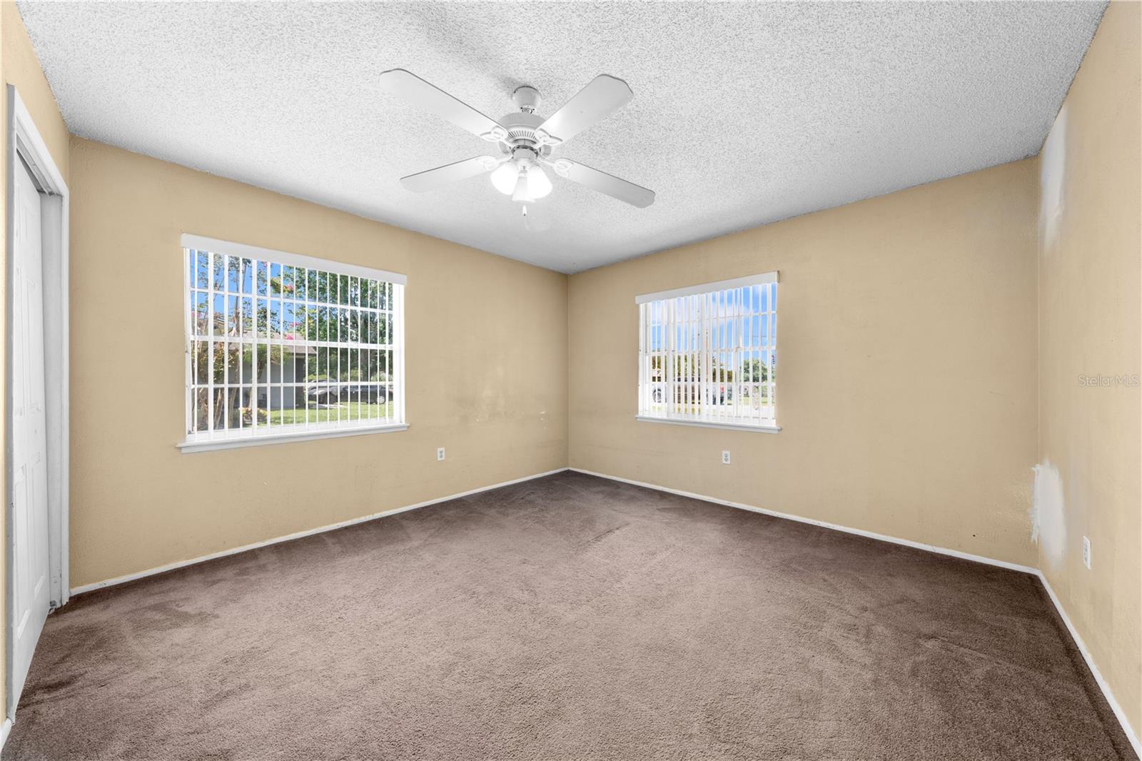 Image 46 of 63 For 2947 Larson Street